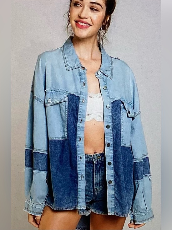 POL Tops - POL Two-Tone Chambray Button-Up Shirt - Light Blue & Dark Blue